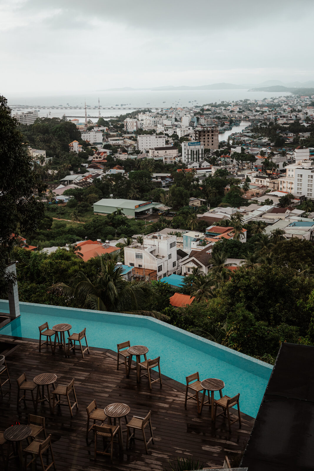 Chuồn Chuồn Bistro & Bar 1